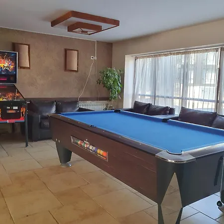 Zax B7 In Terra Complex